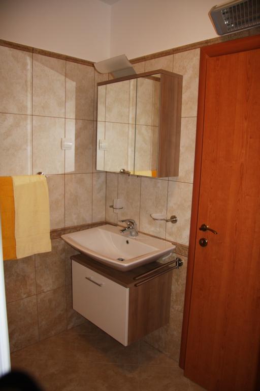 Apartment Anethum Premantura Exterior photo